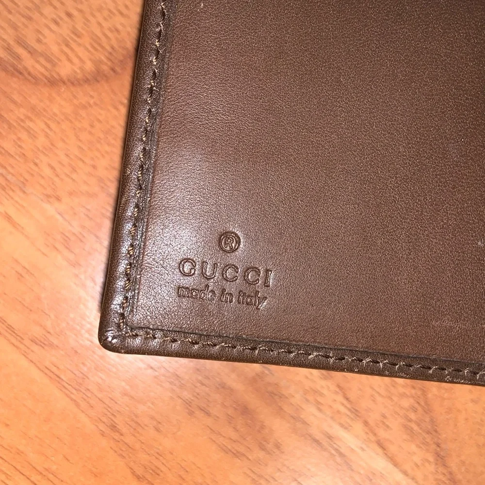 Gucci authentic canvas